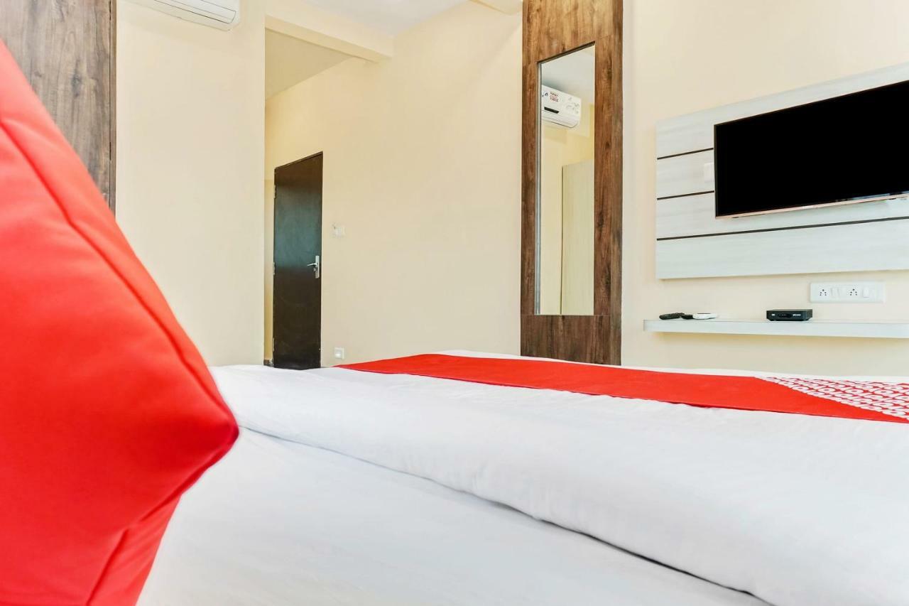 Oyo 29634 Hotel Navalai Pride Ratnagiri Ngoại thất bức ảnh