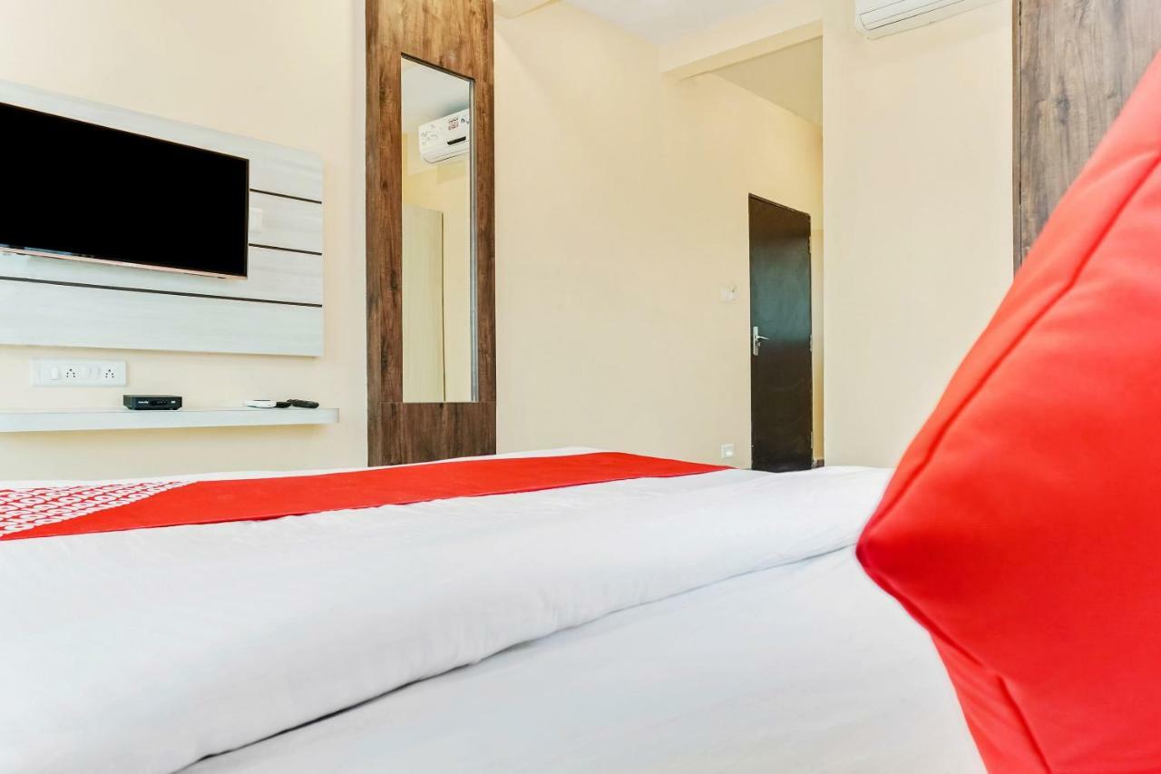 Oyo 29634 Hotel Navalai Pride Ratnagiri Ngoại thất bức ảnh
